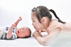 携程生育补贴政策实施一年：550名员工获2750万元现金福利(图3)